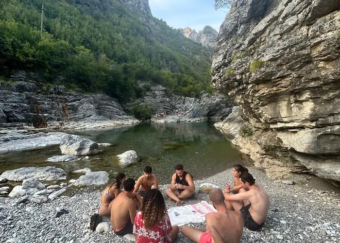 Bliss & Tours * Szkodra